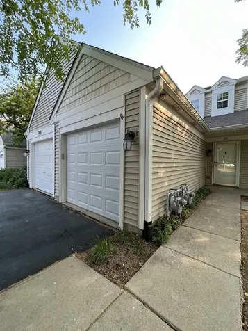 2451 Sheehan Drive Naperville IL 60564