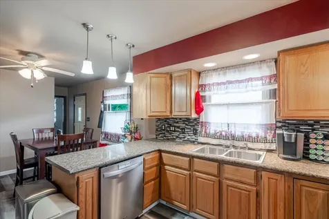 1222 South Mason Street Bloomington IL 61701