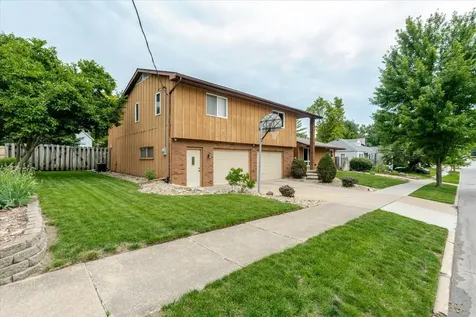 1222 South Mason Street Bloomington IL 61701