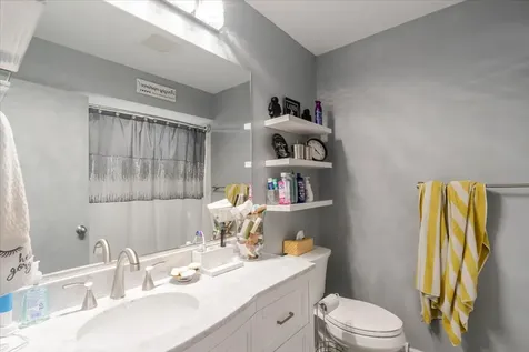 1222 South Mason Street Bloomington IL 61701