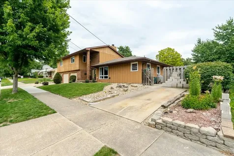 1222 South Mason Street Bloomington IL 61701