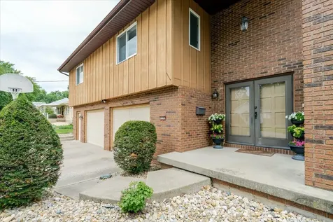 1222 South Mason Street Bloomington IL 61701