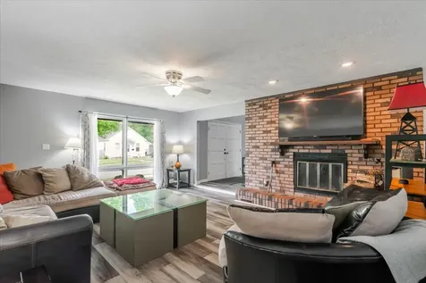 1222 South Mason Street Bloomington IL 61701