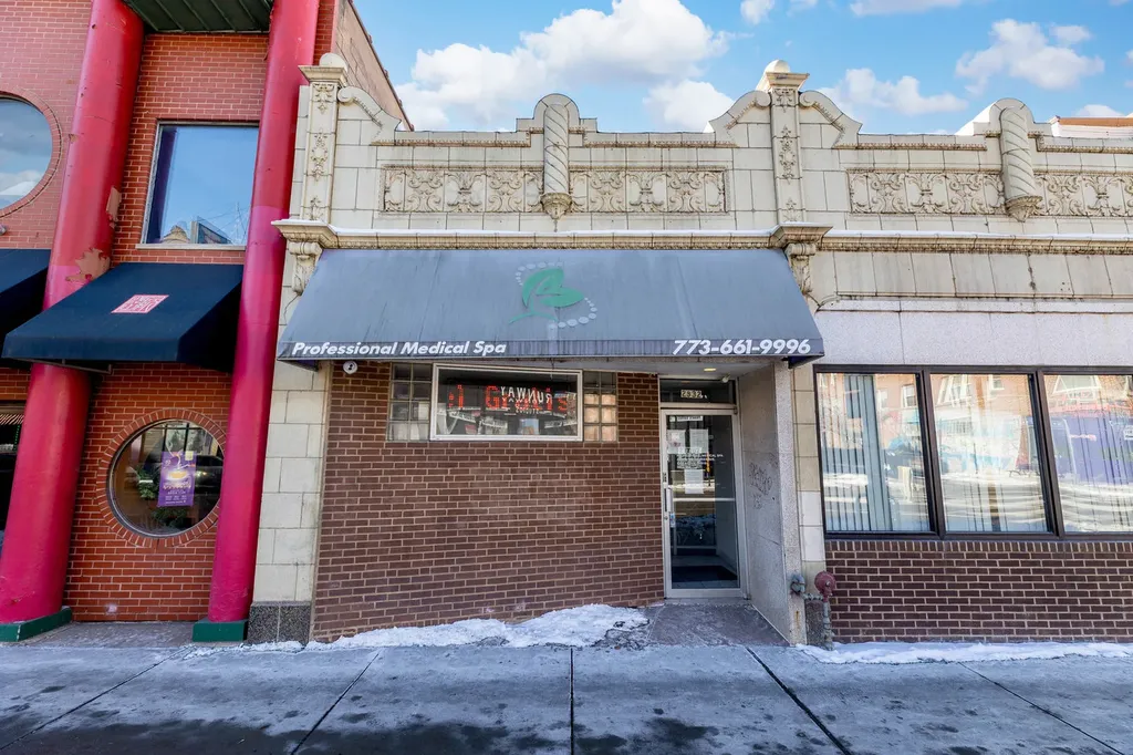 2832 North Milwaukee Avenue Chicago IL 60618