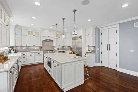 407 Lake Street Libertyville IL 60048
