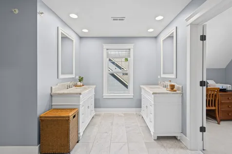 407 Lake Street Libertyville IL 60048