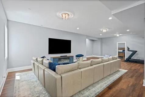 407 Lake Street Libertyville IL 60048