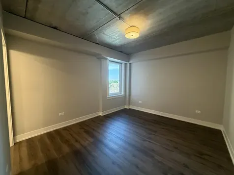 952 West Carmen Avenue Chicago IL 60640