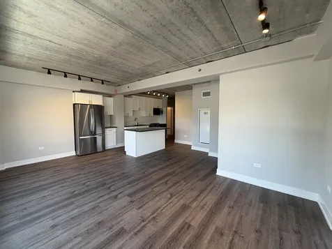 952 West Carmen Avenue Chicago IL 60640