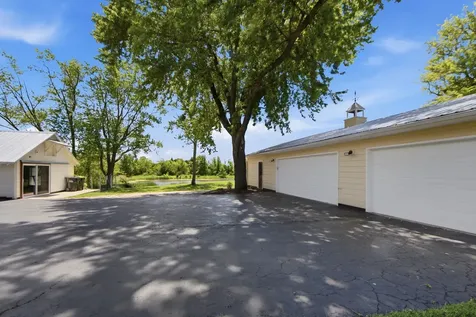 9909 Winn Road Spring Grove IL 60081