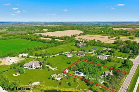 9909 Winn Road Spring Grove IL 60081