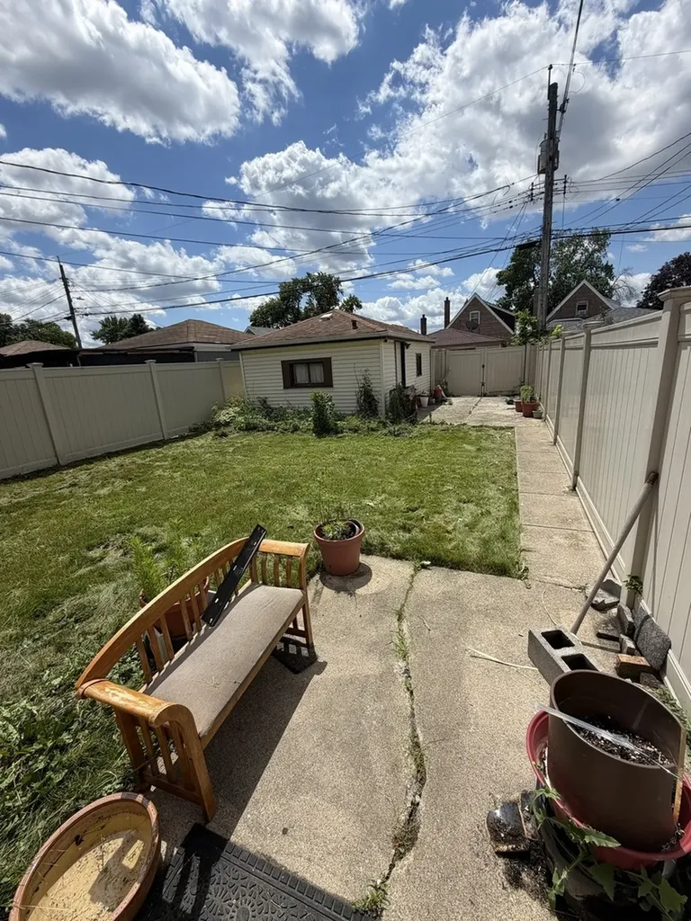 3529 West 72nd Place Chicago IL 60629
