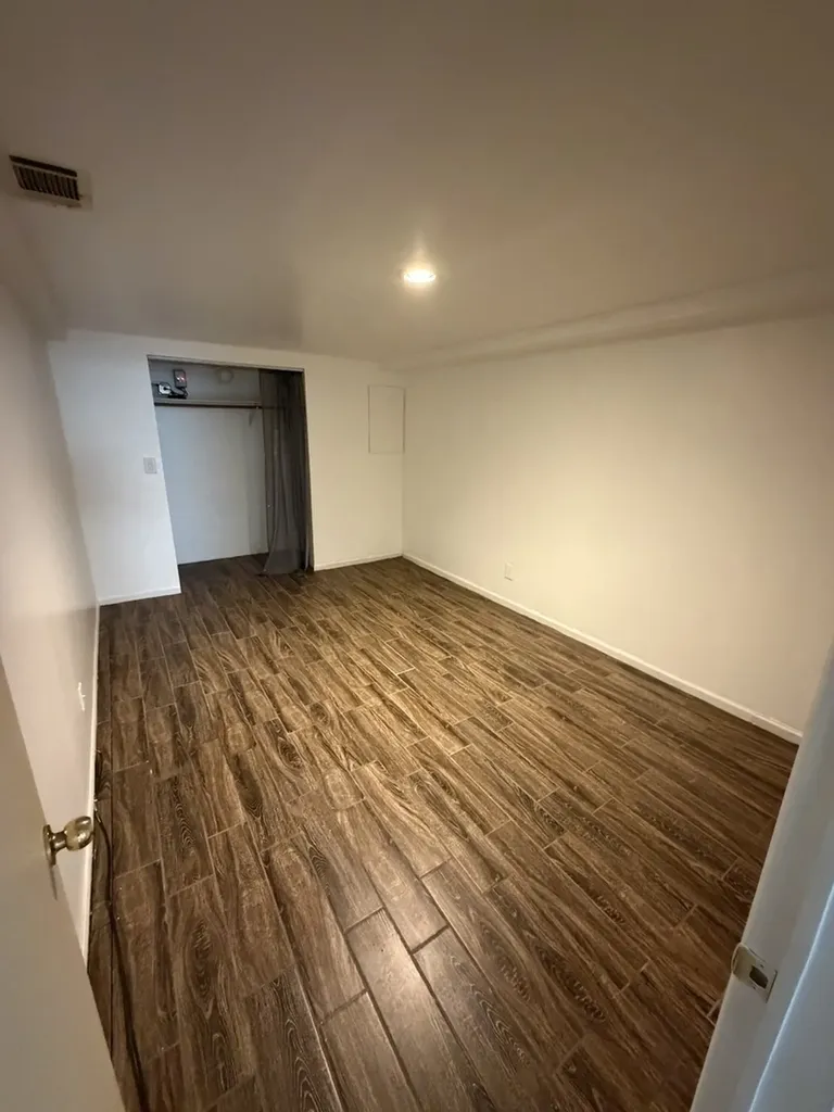 3529 West 72nd Place Chicago IL 60629