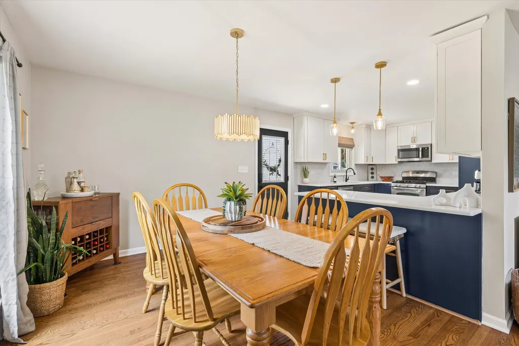 139 South Milton Avenue Glen Ellyn IL 60137