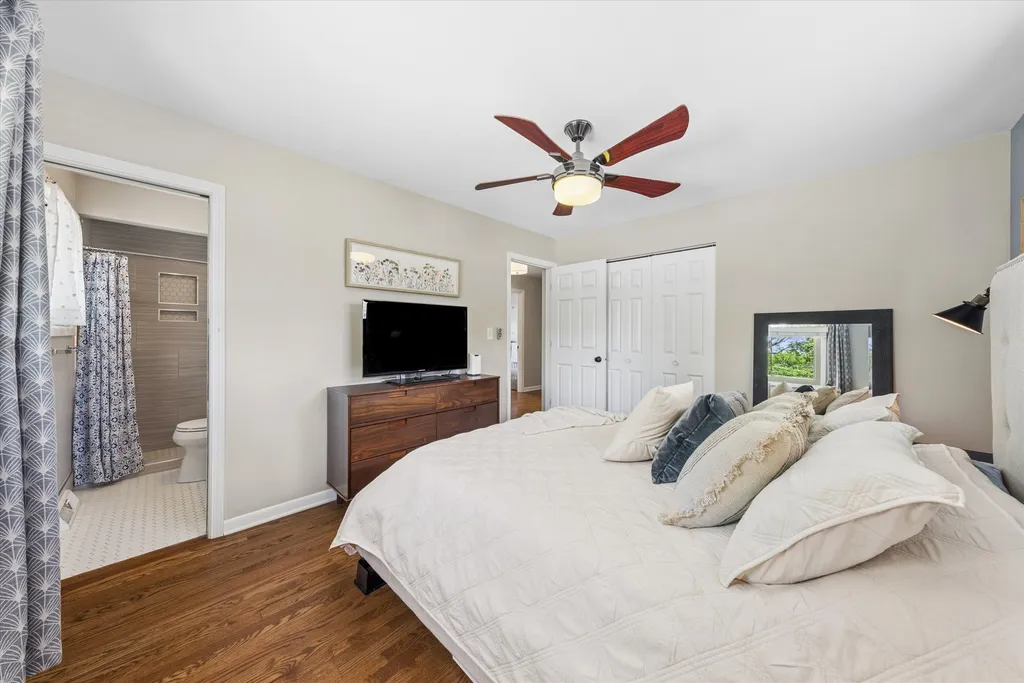 139 South Milton Avenue Glen Ellyn IL 60137