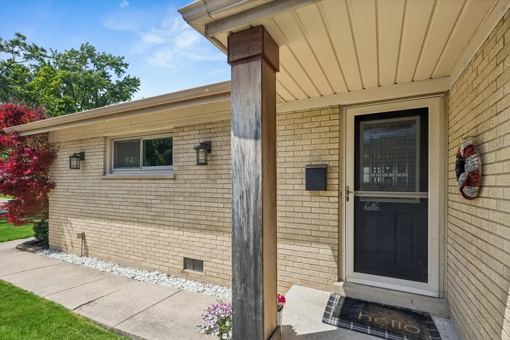 139 South Milton Avenue Glen Ellyn IL 60137