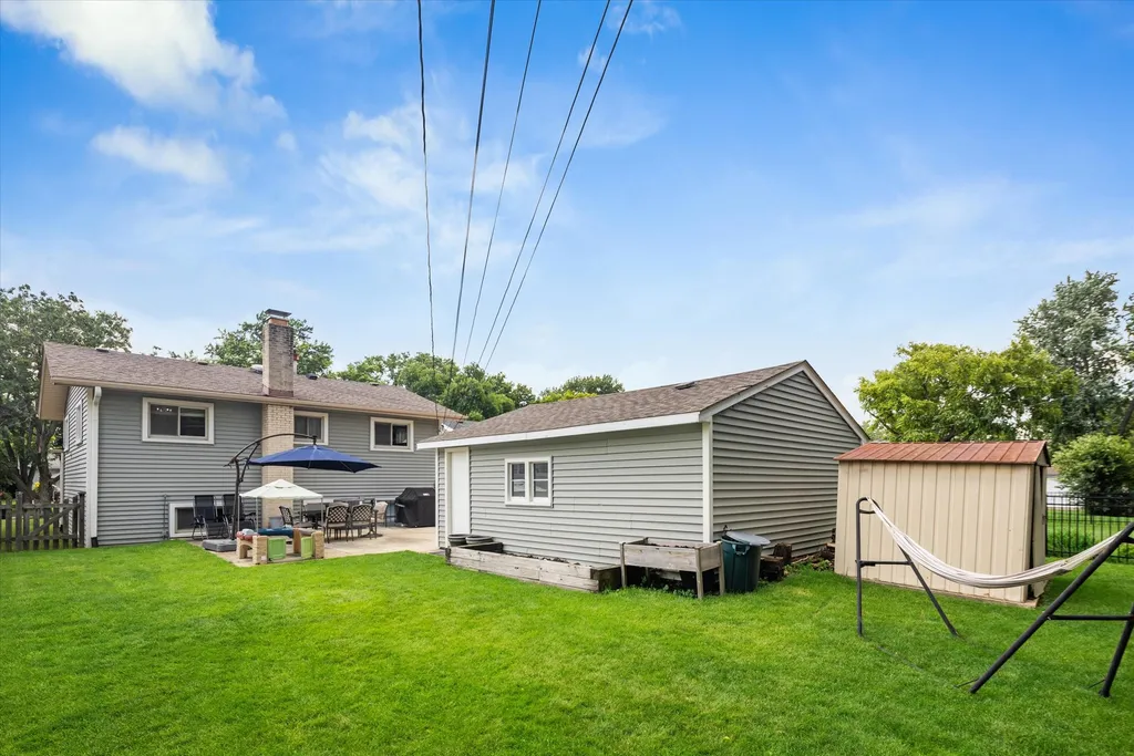 139 South Milton Avenue Glen Ellyn IL 60137