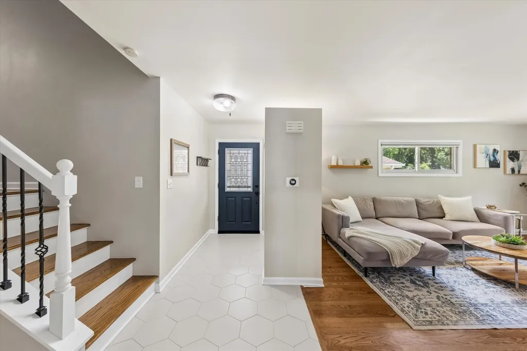 139 South Milton Avenue Glen Ellyn IL 60137
