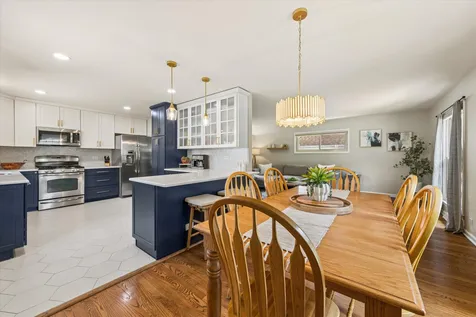 139 South Milton Avenue Glen Ellyn IL 60137