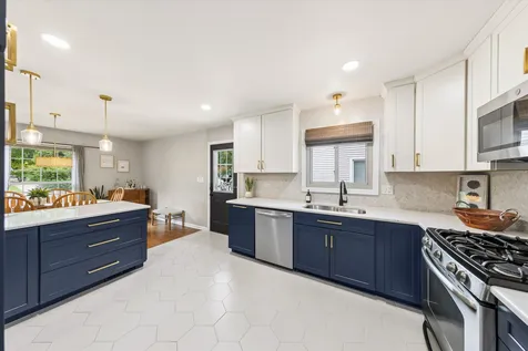 139 South Milton Avenue Glen Ellyn IL 60137