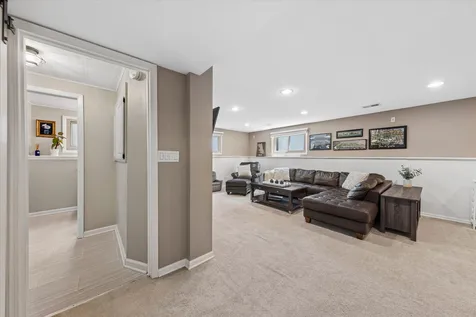 139 South Milton Avenue Glen Ellyn IL 60137