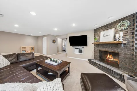139 South Milton Avenue Glen Ellyn IL 60137