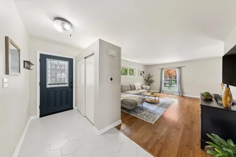 139 South Milton Avenue Glen Ellyn IL 60137
