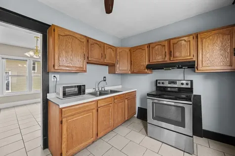 421 39TH Street Moline IL 61265