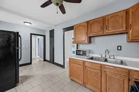 421 39TH Street Moline IL 61265
