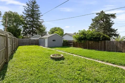 421 39TH Street Moline IL 61265