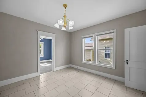 421 39TH Street Moline IL 61265