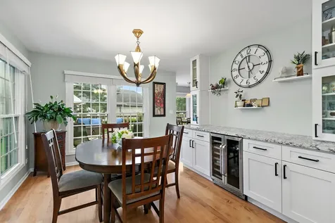 246 Lynwood Lane Bloomingdale IL 60108