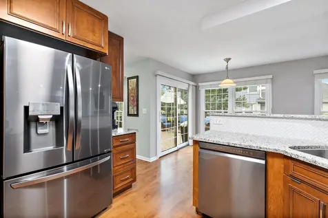 246 Lynwood Lane Bloomingdale IL 60108