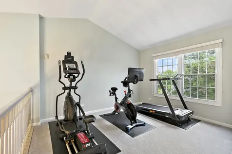 246 Lynwood Lane Bloomingdale IL 60108
