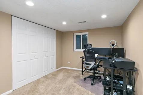 246 Lynwood Lane Bloomingdale IL 60108