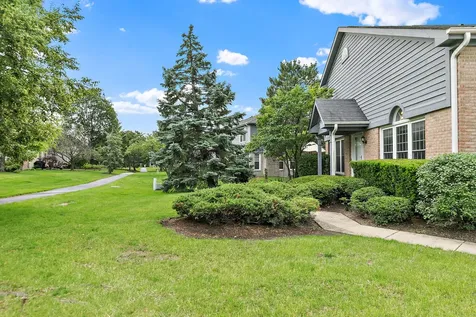 246 Lynwood Lane Bloomingdale IL 60108