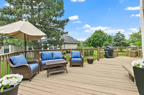246 Lynwood Lane Bloomingdale IL 60108