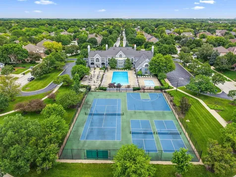 246 Lynwood Lane Bloomingdale IL 60108