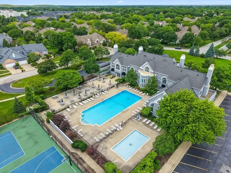 246 Lynwood Lane Bloomingdale IL 60108