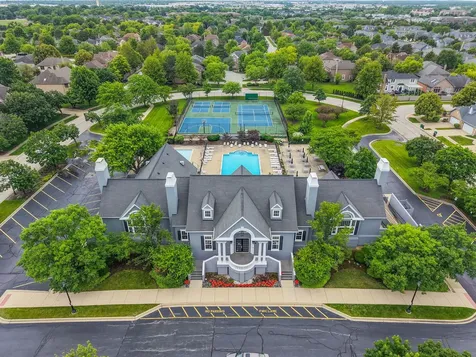 246 Lynwood Lane Bloomingdale IL 60108