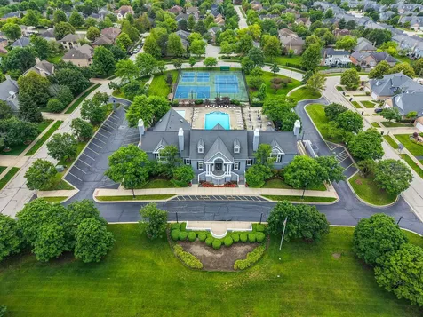 246 Lynwood Lane Bloomingdale IL 60108