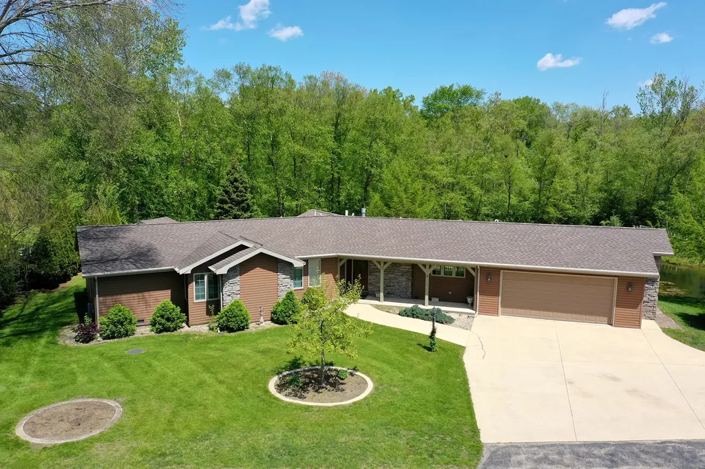 27 Birchwood Lane St. Anne IL 60964