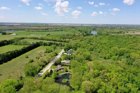 27 Birchwood Lane St. Anne IL 60964