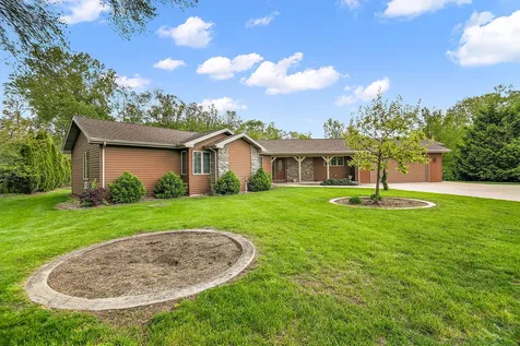 27 Birchwood Lane St. Anne IL 60964