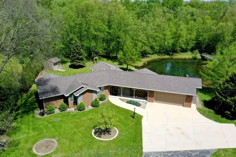 27 Birchwood Lane St. Anne IL 60964