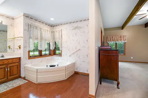 27 Birchwood Lane St. Anne IL 60964