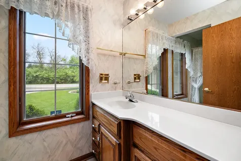 27 Birchwood Lane St. Anne IL 60964