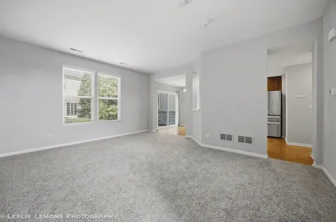 337 Devoe Drive Oswego IL 60543