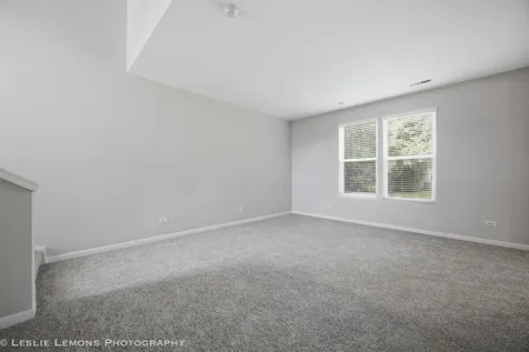 337 Devoe Drive Oswego IL 60543