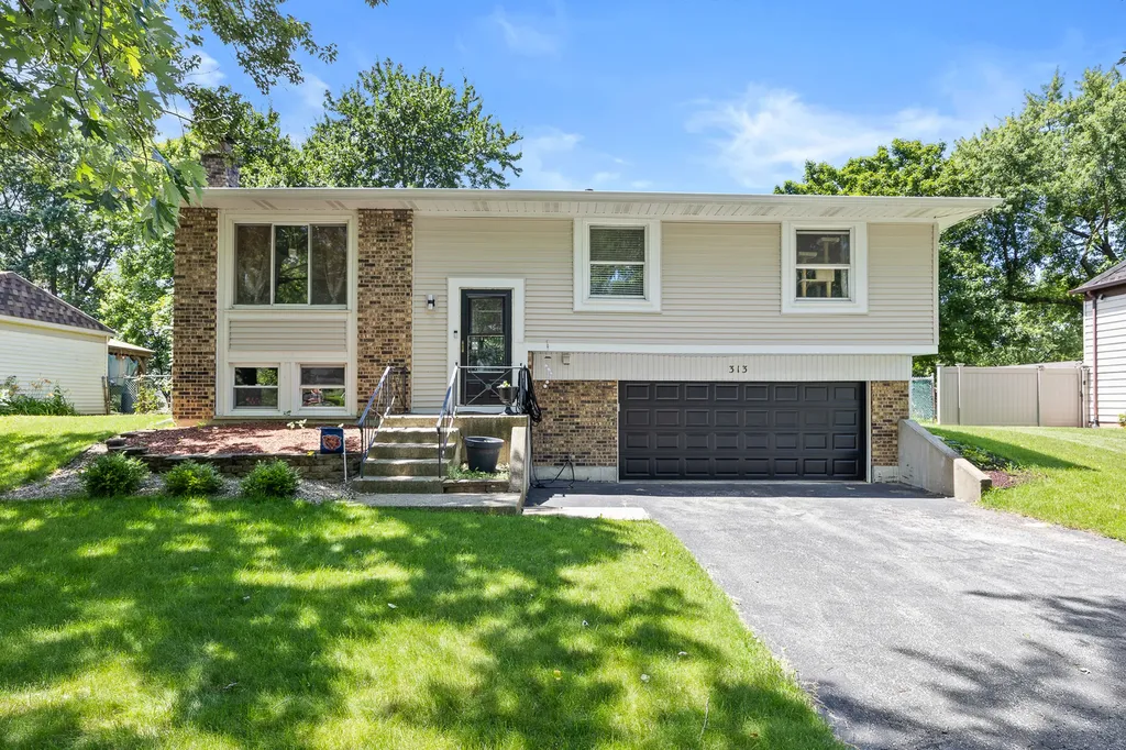 313 Bedford Road Bolingbrook IL 60440